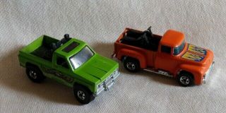 2 Hot Wheels Pick Up Trucks 1977 Chevy Bywayman 4x4 & 1973 Hi Tail Hauler BW 3