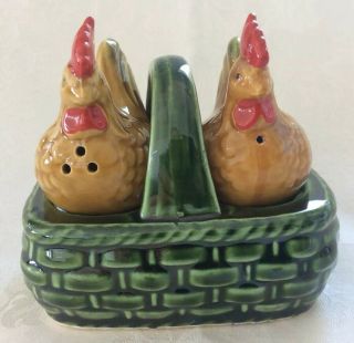 Vtg Salt And Pepper Shakers,  Chickens Sitting In A Basket,  Japan,  Ceramic,  Nib
