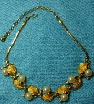 Vintage Pennino Gold Tone Leaf Clear Rhinestone Faux Pearl Necklace Exc Cond