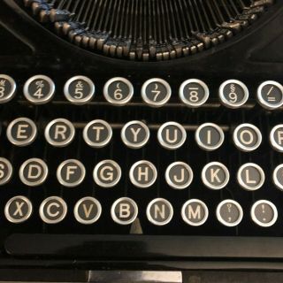 COLLECTIBLE TYPEWRITER CONTINENTAL 3