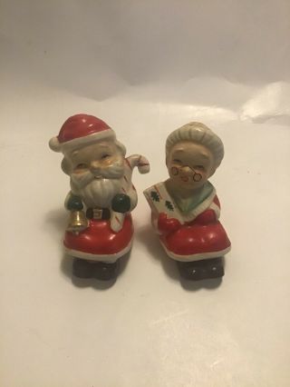 Vintage Santa Mrs Claus Salt/pepper Shakers