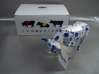 Pre Owned 2001 Westland Cow Parade China Cow 9167 W/box Displayed