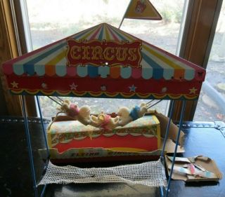 Vintage Tomiyama Flying Circus Battery Operated Tin Litho Pigs On A Trapeze Box