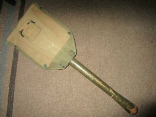 WWII US ARMY AMES FOLDING SHOVEL WITH 1943 1ST PATTERN COVER 2