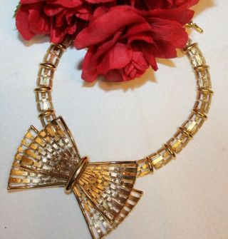 Massive Well Made And Gorgeous Monet Signed Heavy 3 Inch Ribbon Necklace