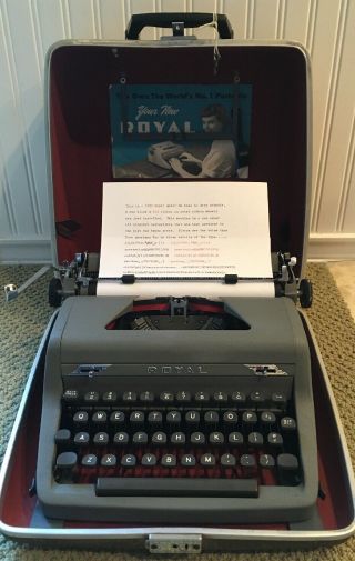 Vintage 1952 Royal Quiet De Luxe Gray Crinkle Portable Typewriter & Case Usa Exc
