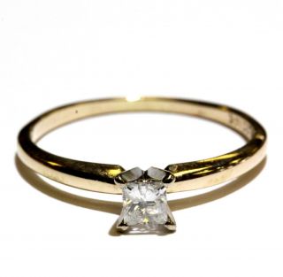 14k Yellow Gold.  25ct Princess Diamond Engagement Ring 2g Estate Vintage