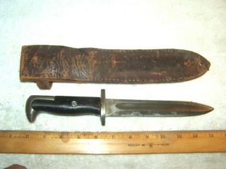 Some kind of old fighting knife or bayonet 2