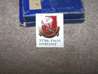 Wwii Era Us Dui Crest 377th Field Artillery,  Pinback