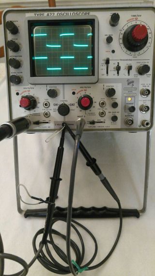Vintage Tektronix 422 Dual Channel Oscilloscope And Two Probes.  Great.