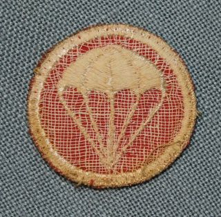 WWII U.  S Army Airborne Overseas Cap Paratrooper Patch - Red 2