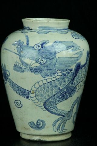 Oct167 Korean Blue&white Porcelain Pot Vase Jar Dragon Design