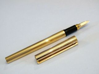 S.  T.  DUPONT CLASSIQUE GODRON GOLD PLATED FOUNTAIN PEN WITH 18K SOLID GOLD NIB 2