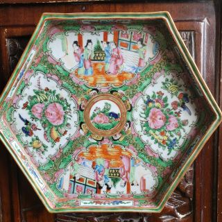 Antique Chinese Rose Medallion Octagonal Tea Tray 19th Century