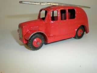 Dinky Toys Stremlined Fire Engine 250