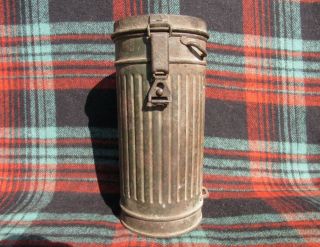 - Authentic Ww2 Wwii Relic German Gas Mask Box - Canister 21