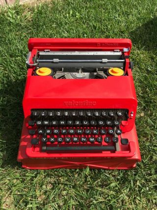Vintage Valentine Olivetti Portable Typewriter W/ Case By Sottsass 1970