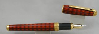 S.  T.  Dupont Olympio Vertigo Chinese Lacquer & Gold Fountain Pen - 18kt Ef Nib