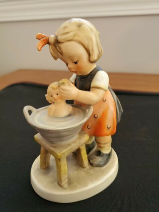Goebel Hummel Figurine 319 Doll Bath