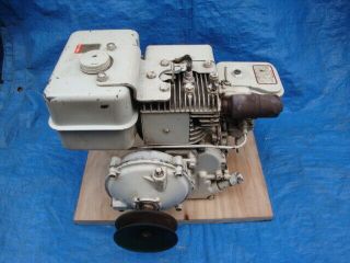 Vintage Briggs And Stratton Engine - Gear Reduction