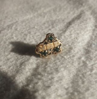 10 K Gold Northern States Power (n.  S.  P. ) Pin With Green Stones