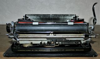 VINTAGE IMPERIAL “Good Companion” portable typewriter c.  1937. 3