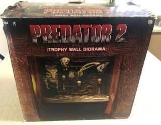 Predator 2 Trophy Wall Diorama Limited Edition Neca & Alien Skulls,  Boxed