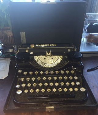 Vintage Underwood Portable Typewriter W/ Case 1930 W/ Real Signature Of Purchase