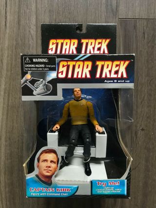 Diamond Select Star Trek Captain Kirk In Command Chair -