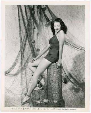 Sexy Pin - Up Bathing Beauty Yvonne De Carlo Vintage 1948 Cheesecake Photograph
