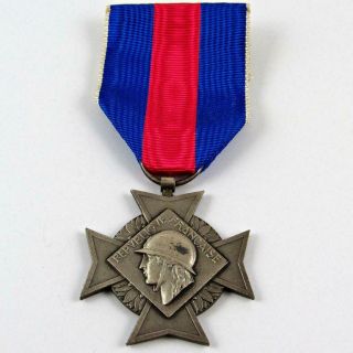 Vintage Wwii French Cross Voluntary Military Services 2nd Class Army Navy Medal