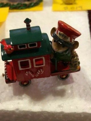 Wee Forest Folk M - 453f Christmas Caboose (christmas) Estate - Read (p)