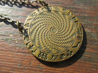Vintage 53416 Pat Flanagan Experimental Sensor Ii 1976 Medal Pyramid Necklace