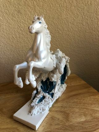 Enesco Trail of Painted Ponies - A Gift from the Sea 2