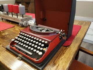 Vintage Remmington 2 Tone Red Portable Typewriter.