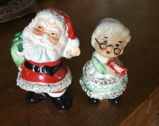 Vintage Lefton Christmas Santa Mrs Claus Salt & Pepper Shakers Mitten Gifts