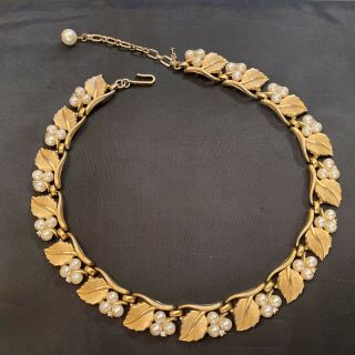 Vintage Crown Trifari Gold Tone Faux Pearl Rhinestone Leaf Necklace