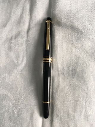 Vintage Montblanc Meisterstuck Fountain Pen With Gold Trim And 14kt Gold Nib
