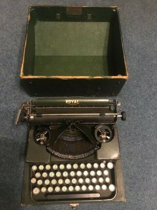 Vintage C1929 Royal Model P Typewriter In Case.  Serial No.  P49475 Black Crackle