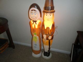 Vintage Don Featherstone Lighted Blow mold Pilgrim Man and Woman Thanksgiving 3