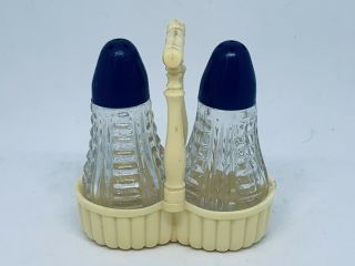 Vintage Salt And Pepper Shakers Clear Glass With Blue Lids And Basket Lapin Usa