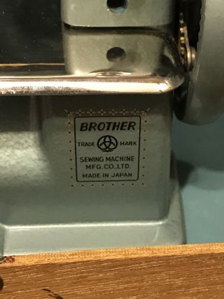 VINTAGE 1950 ' S BABY BROTHER CHILDS Blue SEWING MACHINE 3