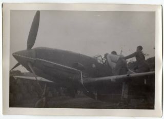 B11,  Wwii Gi Photo Of Captured Japanese Hien Fighter Plane