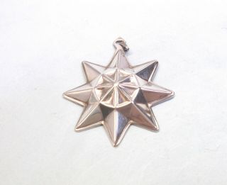 1981 REED & BARTON TINY SILVERPLATE CHRISTMAS STAR ORNAMENT - GILT/OLDIE 2