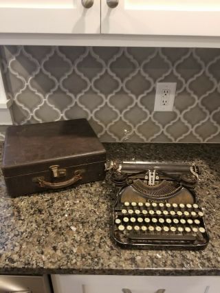 Vtg Mid Century Lc Smith & Corona Portable Typewriter Black& Gold Decor