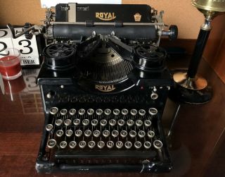Royal Model 10 Typewriter With Rubber Feet