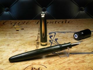 Vintage " Faber Castell 883 " Fountain Pen - Basil Green Striated - 14k - Germany 1950s