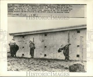 1944 Press Photo Executed German Spies & Medical Officer,  Herbesthal,  Belgium