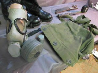 World War Ii Military ;{navy]gas Mask With Bag