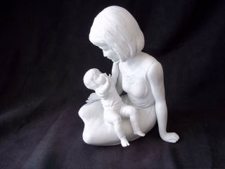 KAISER Porcelain Mother & Son (Child) 658 W.  GAWANTKA 2